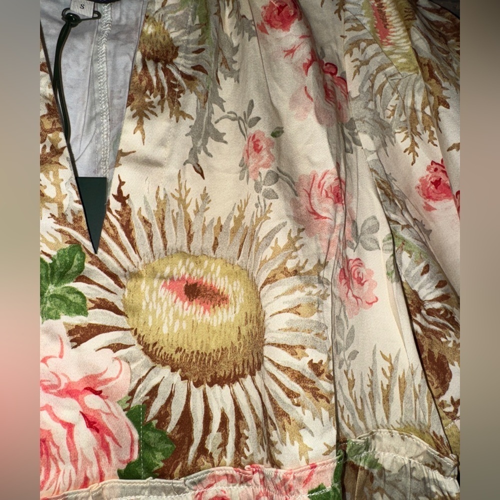 NWT Tuckernuck Dress Crawford Floral
Flutter Sleeve Sun Faded Mini Dress Size S - Picture 6 of 7